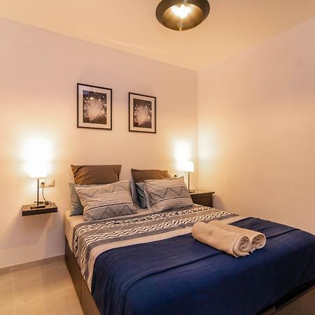 Lovely Cozy 2-Bedroom Residential Home With Patio Benalmádena Exteriér fotografie