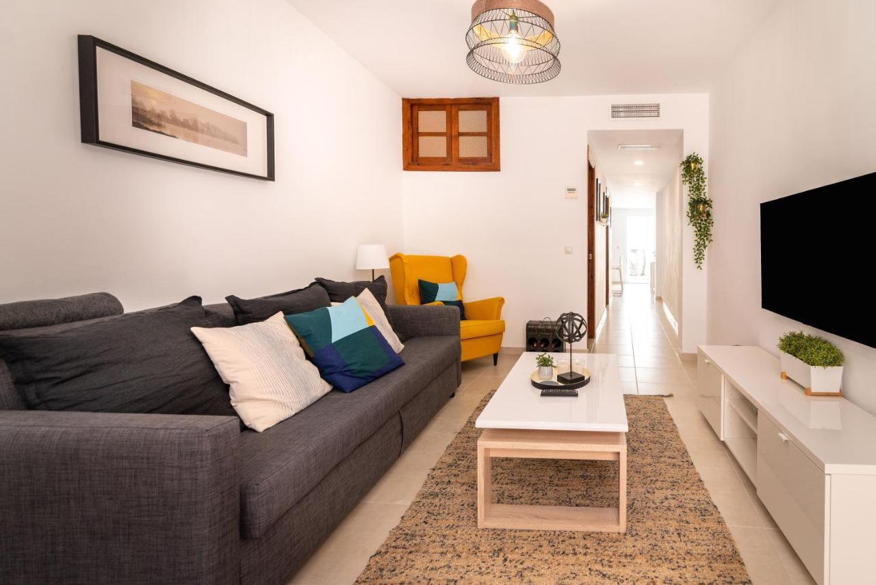 Lovely Cozy 2-Bedroom Residential Home With Patio Benalmádena Exteriér fotografie